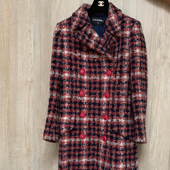 Chanel Coat Tweed Fantasy Red, 100% Authentic Size - Picture 1 of 8